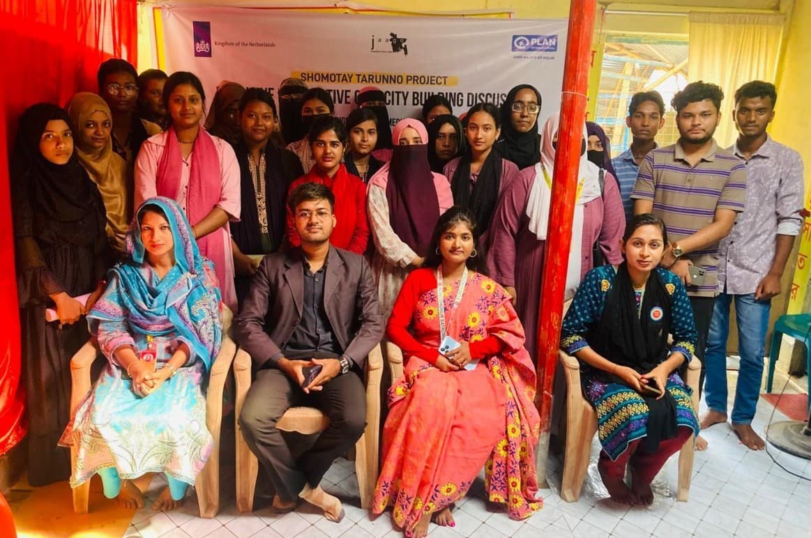 ‘সমতায় তারুণ্য’: রংধনুর সাতরং-এর সাথে জেন্ডার সমতা ও ডিজিটাল নিরাপত্তায় যুবদের নিয়ে এক ইন্টারেক্টিভ সেশন